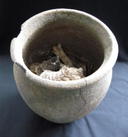 Roman urn